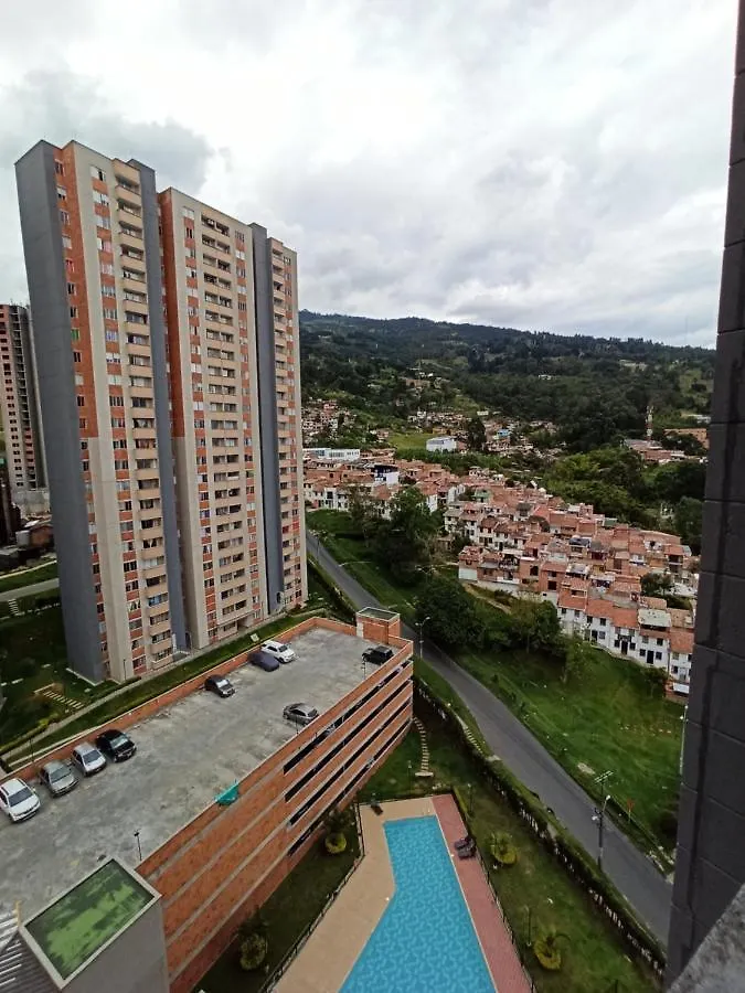 Good Vibes Apartament 0*, Medellín