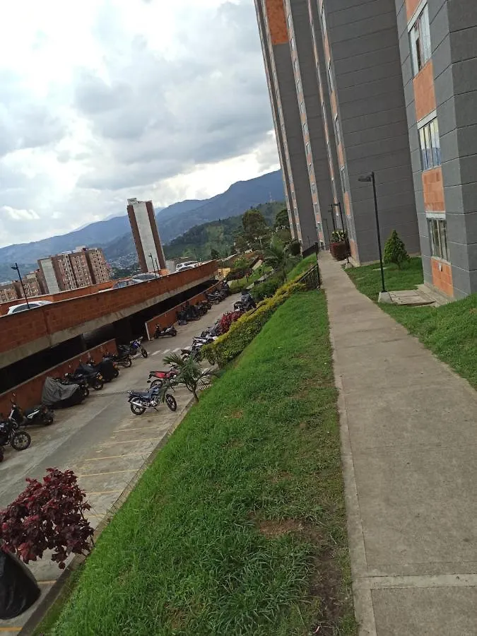 Good Vibes Apartament 0*, Medellín